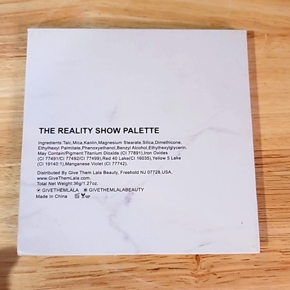 Give them Lala Beauty Palette - Picture 6 of 7
